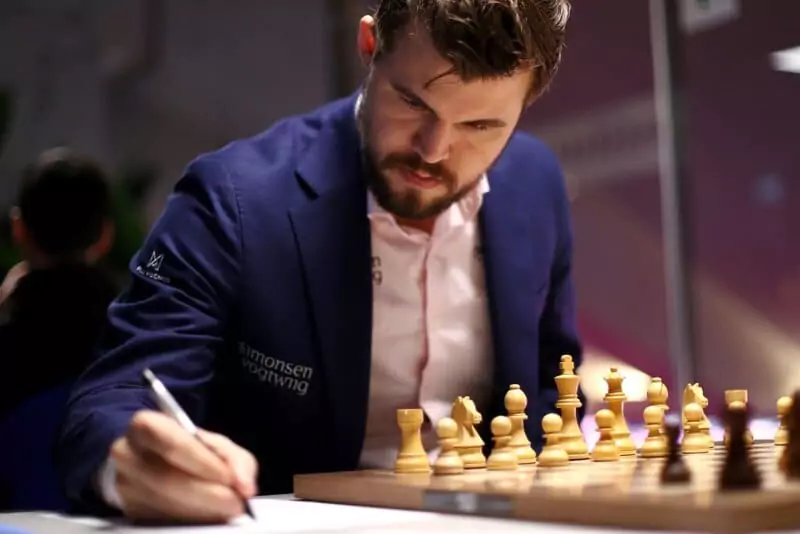 KATWIJK AAN ZEE, NETHERLANDS - JANUARY 16: Magnus Carlsen of Norway competes against Daniil Dubov of Russia